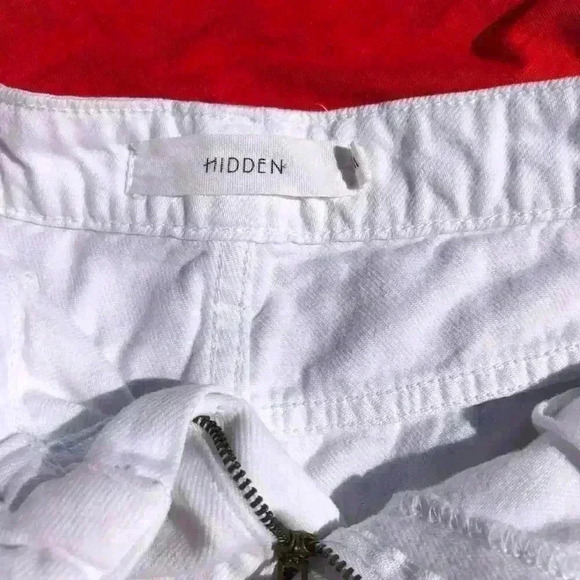 HIDDEN WHITE HIGH WAIST FRAYED HEM R  CUTOFF SHORTS SIZE MEDIUM - Picture 13 of 13
